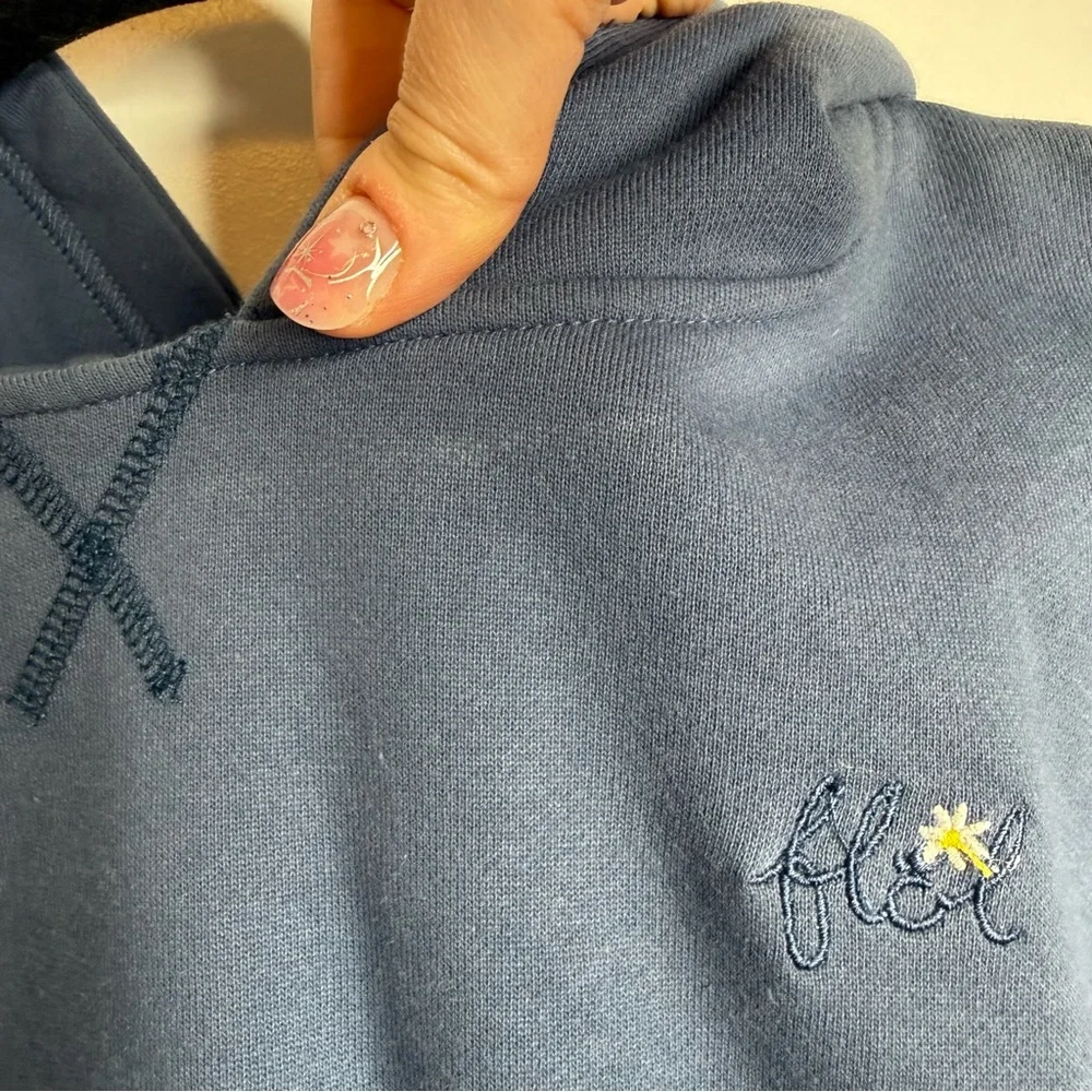 For Live and Lemons Josie Blue Cropped Hoodie Large NWT - Picture 4 of 10